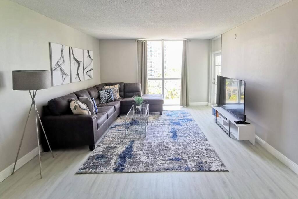 Luxury Stylish Oceanfront 2 Bedroom 2 Bathroom In Hollywood Fl 外观 照片