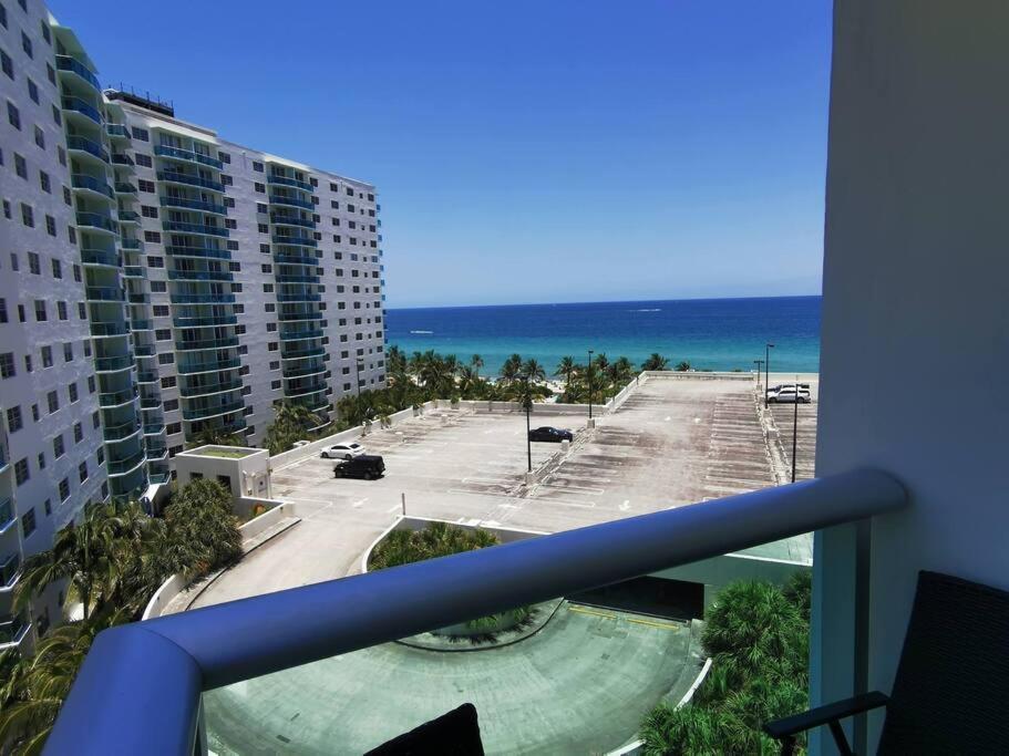 Luxury Stylish Oceanfront 2 Bedroom 2 Bathroom In Hollywood Fl 外观 照片