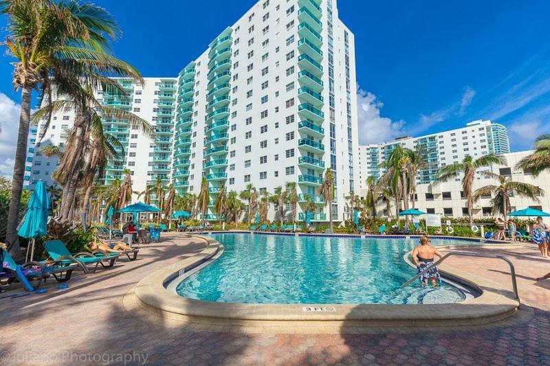 Luxury Stylish Oceanfront 2 Bedroom 2 Bathroom In Hollywood Fl 外观 照片