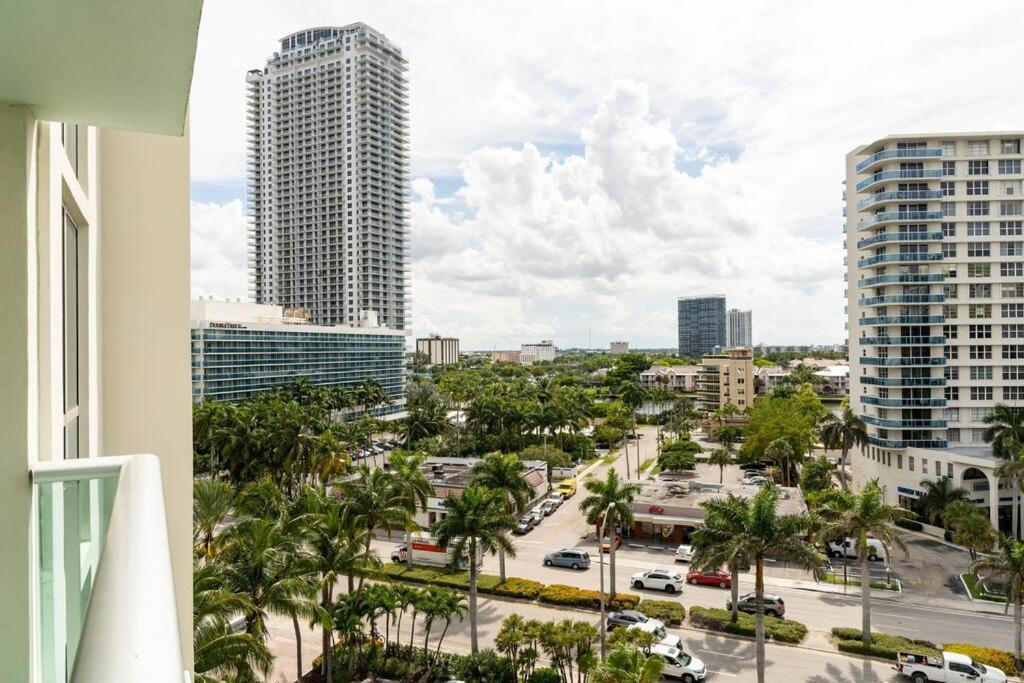 Luxury Stylish Oceanfront 2 Bedroom 2 Bathroom In Hollywood Fl 外观 照片